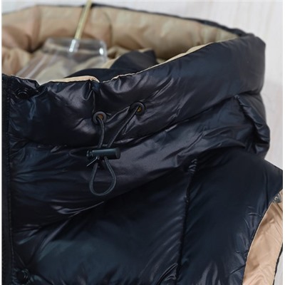 Женский стеганый жилет с капюшоном