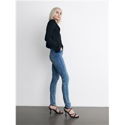 Slim-Jeans mit hoher Leibhöhe