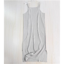 Стильное повседневное платье свободного кроя с подтяжками