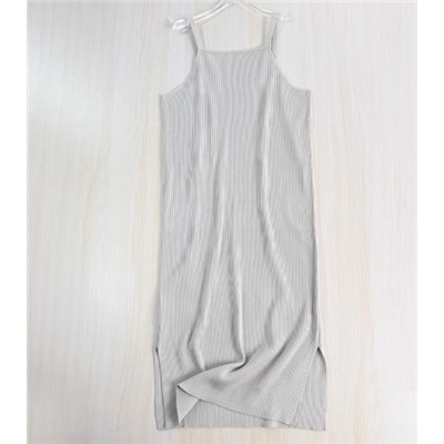 Стильное повседневное платье свободного кроя с подтяжками