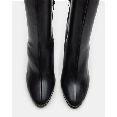 EXCLUSIVE Aria Black