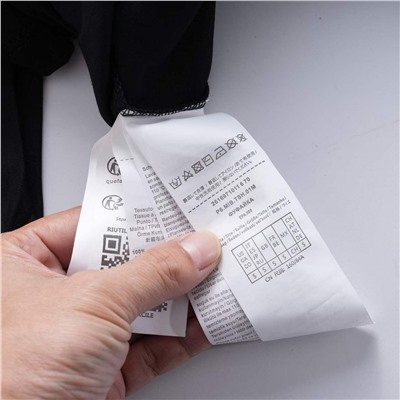 Женская футболка с вышивкой Макс Мар*а