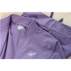 Женский спортивный костюм