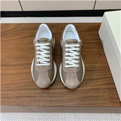 Брунелл* Кучинелл*】повседневные кроссовки. Верх выполнен из импортной воловьей и воловьей кожи. Аксессуары-цепочки из бисера ручной работы! Внутренняя набивка из саржевого хлопка высокой плотности и оригинальная формованная подошва!