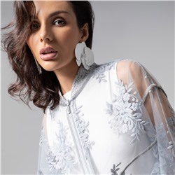 Бомбер с вышивкой, Роскошное решение