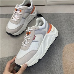 Женские кроссовки ЛЕВАЙ*С