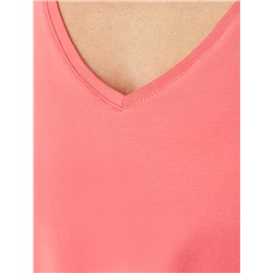 Футболка с V-вырезом и цельнокроеным рукавом из премиального хлопка с эластаном