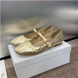 Балетки в стиле Мэри Джейн от Dio*r