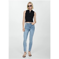 Jeans skinny tiro alto