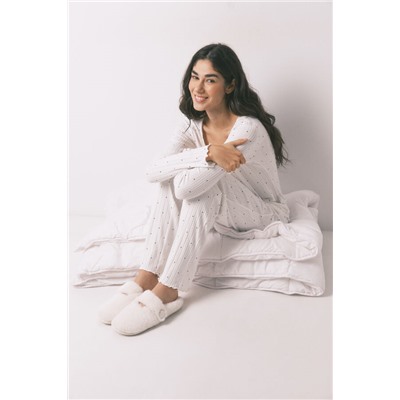 Zapatillas casa mercedita pelo blancas