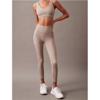 Performance Embrace Super High Waist 7/8 Leggings