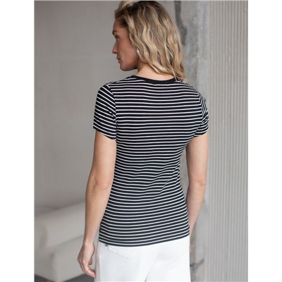 Футболка облегающая в тонкую черно-белую полоску из премиального хлопка с эластаном