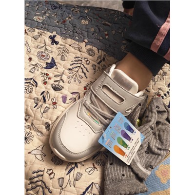 Кроссовки для девочек ДР. КОН*Г