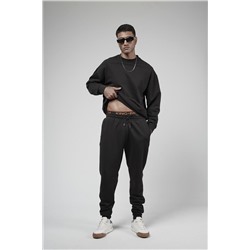 Костюм черный