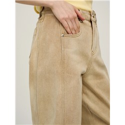 Бежевые джинсы с рельефными швами