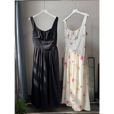 Летнее длинное платье на тонких бретелях из смесового льна