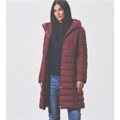 Легкое стеганое пальто средней длины