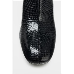 TEXTURED HEELED ANKLE BOOTS