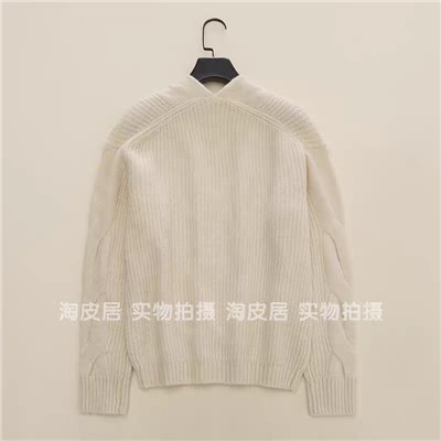 Женский пуловер с красивыми объемными  косами  МАНГ*О