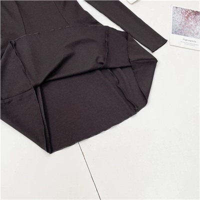 Женское трикотажное платье Onl*y приталенного силуэта, коллекция 25/26 года