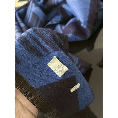 Шерстяной шарф унисекс, этикетки надрезаны