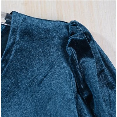 Женское платье из бархата