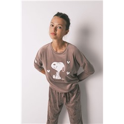 Pijama largo terciopelo elástico marrón Snoopy