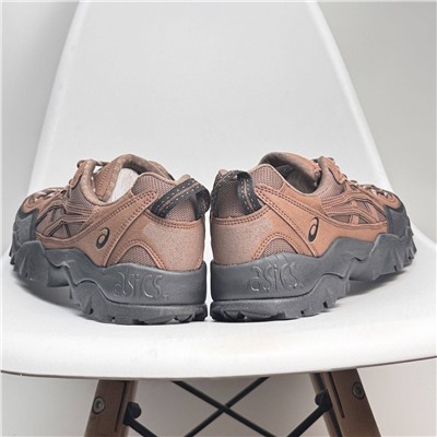 Зимние кроссовки Asic*s