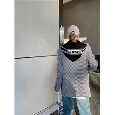 Жакет  распродажа .капюшон съёмный