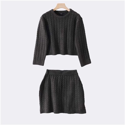 Женский вязаный костюм пуловер и юбка МАССИМО Д
