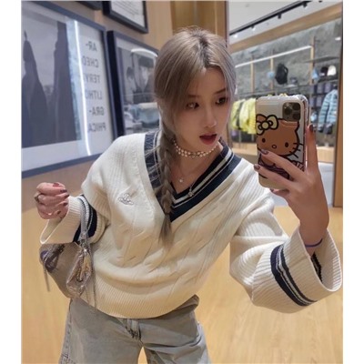 Свитер с V-образным вырезом Vivienn*e Westwoo*d