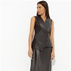 Жилет из мягкой экокожи, Откровенно стильная (коричневый)