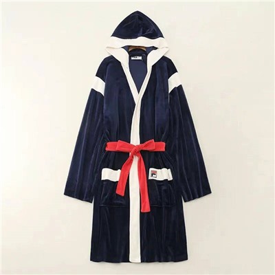 Отличный домашний халат с капюшоном  FIL*A