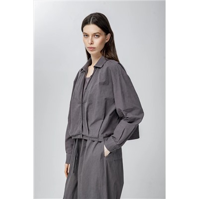 Серая блузка с углообразным вырезом