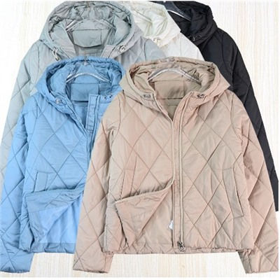 Повседневная куртка на хлопковой подкладке с капюшоном