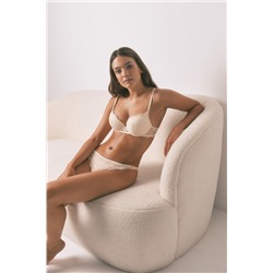 Tanga encaje nude