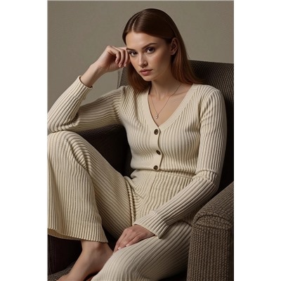 Костюм вязаный теплый с брюками и кофтой #7