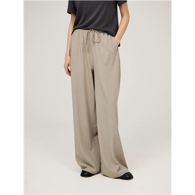 Базовые бежевые брюки их хлопка
