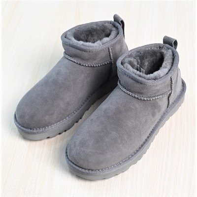 Зимние теплые замшевые короткие ботинки с нескользящей подошвой