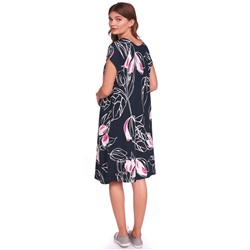 Damen Kleid mit dekorativem Ausschnitt