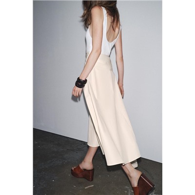 CONTRAST PLEATED DRESS