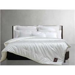 Роскошное одеяло в полном комплекте упаковки   🌸LOUI*S VUITTO*N  Whit*e Hors*e Mano*r