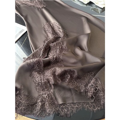 Женское атласное платье комбинация  с асимметричным разрезом спереди, кружевной отделкой и V-образным вырезом (2 цвета)  ЗАР*А