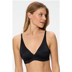 Sujetador triángulo con aros de microfibra