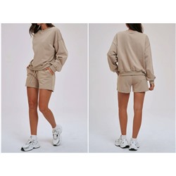 Женский костюм