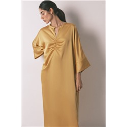 Vestido caftán satén mostaza