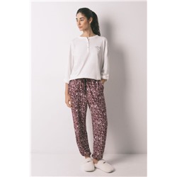 Conjunto de zapatillas, pantalón y camiseta