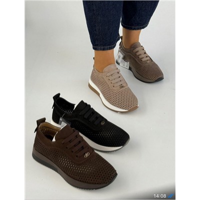 Кроссовки черный