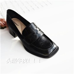 Женские кожаные туфли  с процарапанным вручную узором