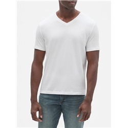 Everyday V-neck tee